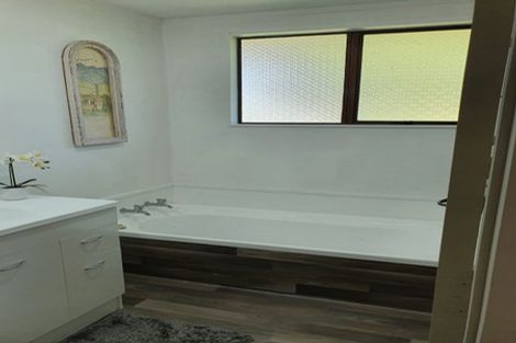 Photo of property in 13a Savage Crescent, West End, Palmerston North, 4412