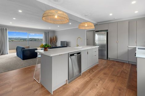 Photo of property in 44 Memorial Drive, Parahaki, Whangarei, 0112