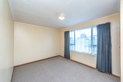 Photo of property in 2 Arawa Place, Castlecliff, Whanganui, 4501