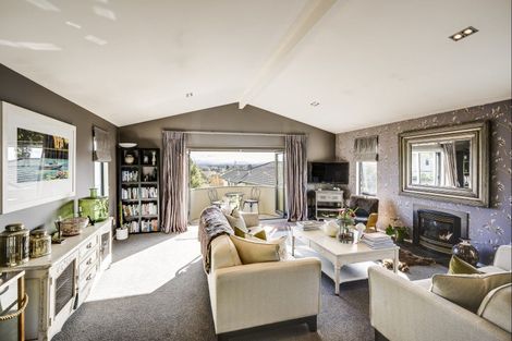 Photo of property in 11 Woodford Heights, Havelock North, 4130