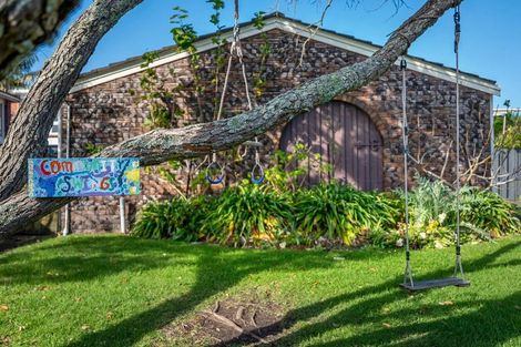 Photo of property in 2/11 Kawerau Avenue, Devonport, Auckland, 0624