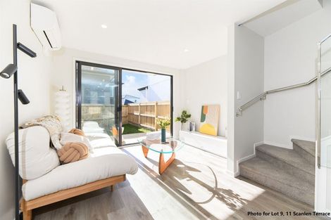 Photo of property in 3/11 Scanlen Terrace, Kelston, Auckland, 0602