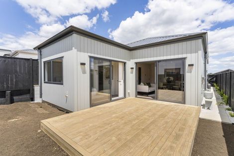 Photo of property in 4 Aituaa Road, Pukekohe, 2120