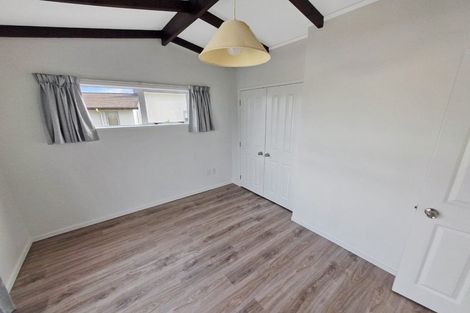 Photo of property in 112a Tiroroa Avenue, Te Atatu South, Auckland, 0610