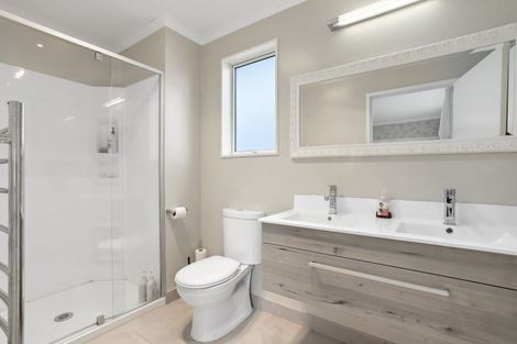 Photo of property in 2 Kotuku Lane, Hobsonville, Auckland, 0616