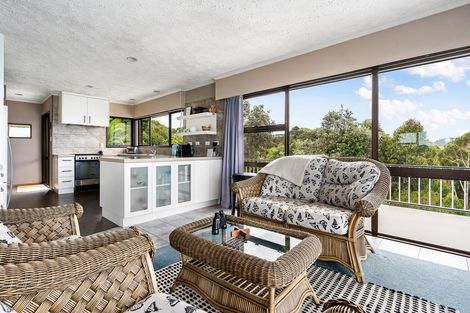 Photo of property in 35 Sandspit View Way, Ngunguru, Whangarei, 0173