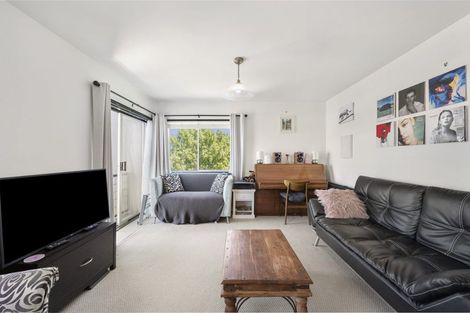 Photo of property in Mansfield Towers, 1 Grant Road, Thorndon, Wellington, 6011