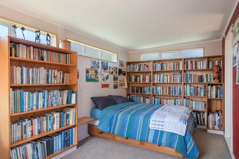 Photo of property in 9 Duncan Street, Waikawa Beach, Levin, 5573