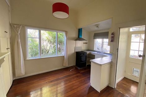 Photo of property in 33 Nottingham Street, Karori, Wellington, 6012