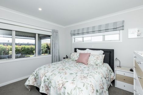 Photo of property in 52 Eriksen Road, Te Awa, Napier, 4110