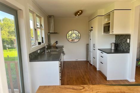 Photo of property in 15 Wiremu Place, Blagdon, New Plymouth, 4310