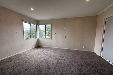 Photo of property in 2/15 Dunn Place, Farm Cove, Auckland, 2010