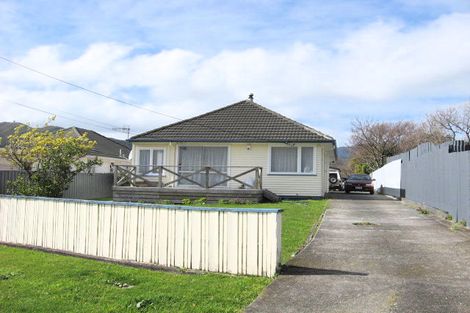 Photo of property in 4 Rata Street, Wainuiomata, Lower Hutt, 5014