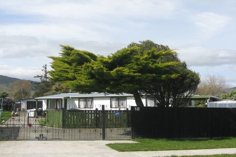 Photo of property in 18 Rata Street, Tokomaru, Palmerston North, 4474