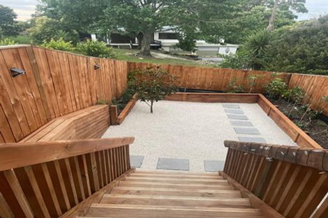 Photo of property in 17 Morihana Close, Glen Eden, 0602