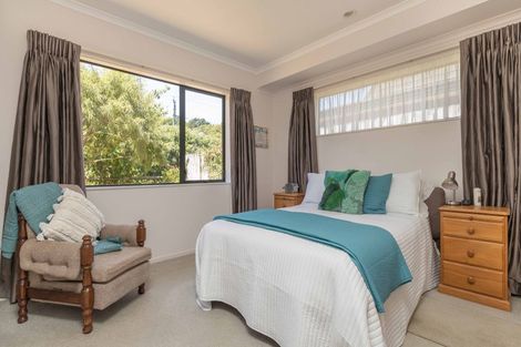 Photo of property in Redwood Village, 16/42 Main Road, Tawa, Wellington, 5028