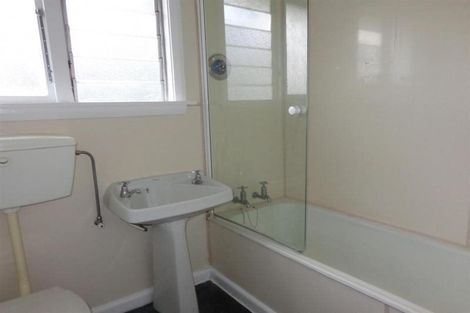 Photo of property in 32 Jennifer Street, Bryndwr, Christchurch, 8053