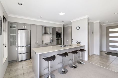 Photo of property in 101 Bing Lucas Drive, Tawa, Wellington, 5028