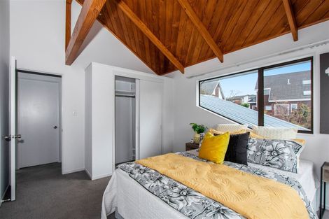 Photo of property in 1/6 Glucina Avenue, West Harbour, Auckland, 0618