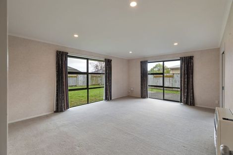 Photo of property in 8 Geneva Terrace, Kelvin Grove, Palmerston North, 4414