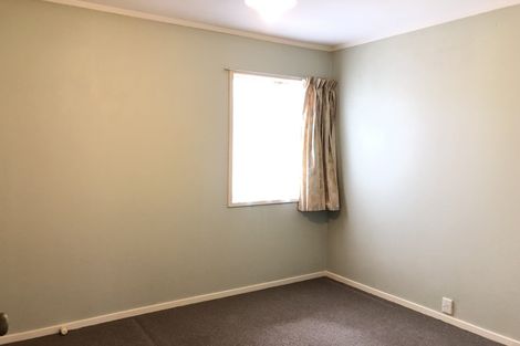Photo of property in 10 Ronald Macken Place, Windsor Park, Auckland, 0632
