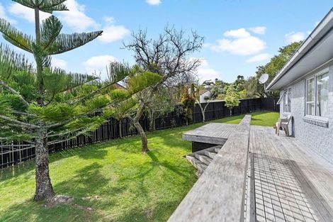 Photo of property in 12 Devonshire Road, Unsworth Heights, Auckland, 0632