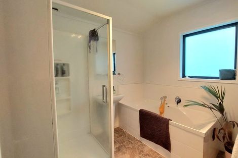 Photo of property in 196 Windermere Drive, Poike, Tauranga, 3112