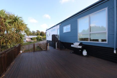 Photo of property in 48a Bassett Road, Johnsonville, Wellington, 6037