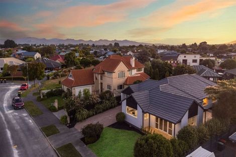 Photo of property in 4 Monterey Place, Parklands, Christchurch, 8083