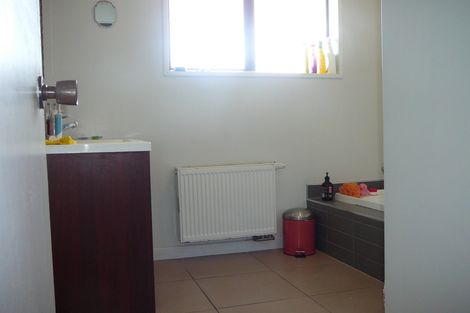 Photo of property in 65 Newcastle Street, Clyde, 9330