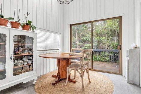 Photo of property in 13 Felstead Street, Birkenhead, Auckland, 0626