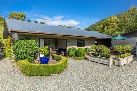Photo of property in 14 Ralphine Way, Maitai, Nelson, 7010