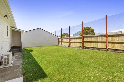 Photo of property in 98 Kilbirnie Crescent, Kilbirnie, Wellington, 6022