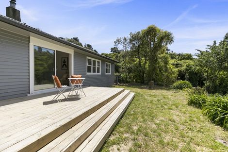 Photo of property in 138 Miromiro Road, Normandale, Lower Hutt, 5010