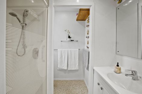 Photo of property in 28a Moulton Street, Moturoa, New Plymouth, 4310