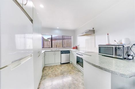 Photo of property in 4 Brunswick Rise, Mangere, Auckland, 2022