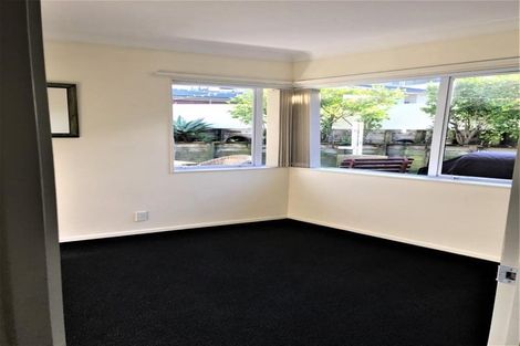 Photo of property in 256 Vipond Road, Stanmore Bay, Whangaparaoa, 0932