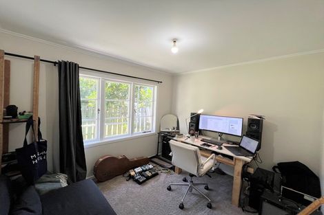 Photo of property in 23 Paton Avenue, Te Atatu South, Auckland, 0610