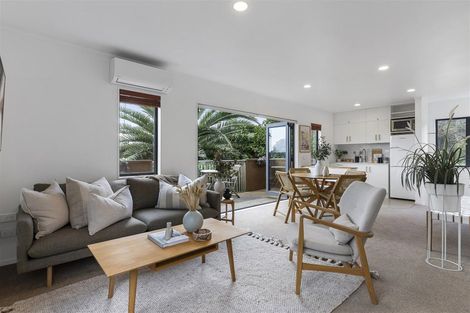 Photo of property in 333 Motutara Road, Muriwai, Waimauku, 0881