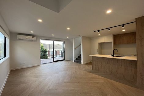 Photo of property in 4/8 Bennett Road, Pakuranga, Auckland, 2010