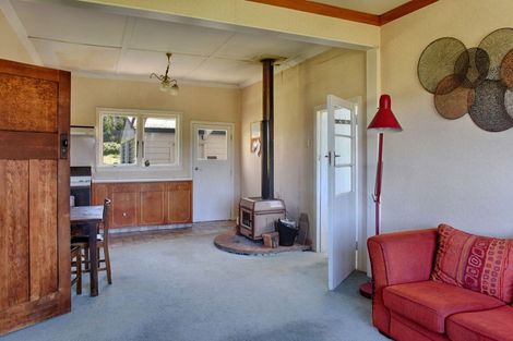 Photo of property in 53 Piano Flat Road, Waikaia, 9778