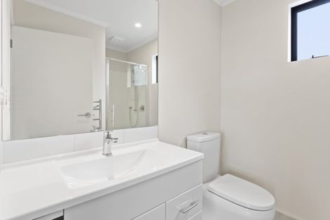 Photo of property in 5/89 Hobsonville Point Road, Hobsonville, Auckland, 0616