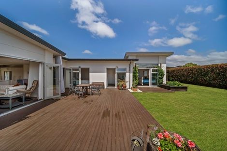 Photo of property in 9 Crown Close, Prebbleton, 7604