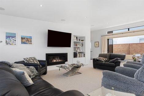 Photo of property in 33 Coast Boulevard, Papamoa Beach, Papamoa, 3118