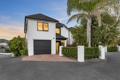 Photo of property in 6a Saint Jerome Avenue, Te Atatu Peninsula, Auckland, 0610