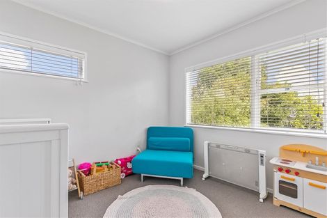 Photo of property in 46 Woodstock Road, Forrest Hill, Auckland, 0620