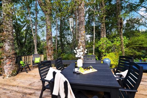 Photo of property in 19 Fawcett Road, Laingholm, Auckland, 0604