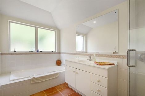 Photo of property in 20a Alton Avenue, Hillcrest, Auckland, 0627