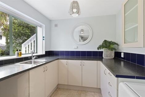 Photo of property in 1/3 Auld Street, Torbay, Auckland, 0630