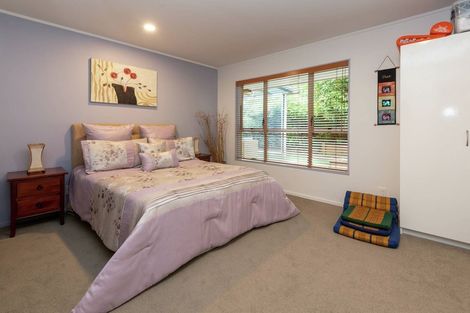 Photo of property in 24 Frank Bunce Grove, Flat Bush, Auckland, 2019